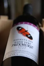 Hadik Vére